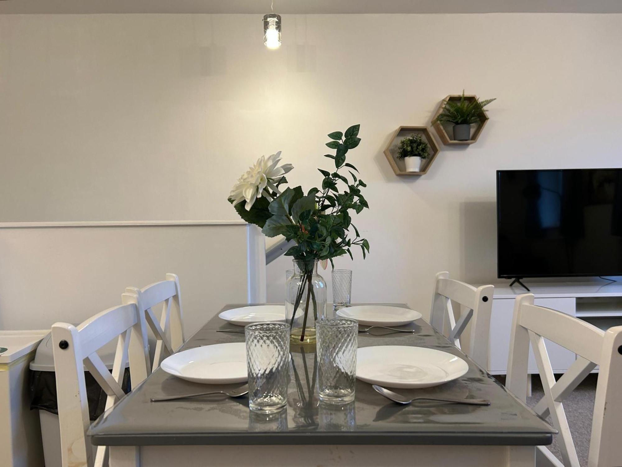 Lovely Serviced Apartment, Free Parking, อ็อกซ์ฟอร์ด ภายนอก รูปภาพ
