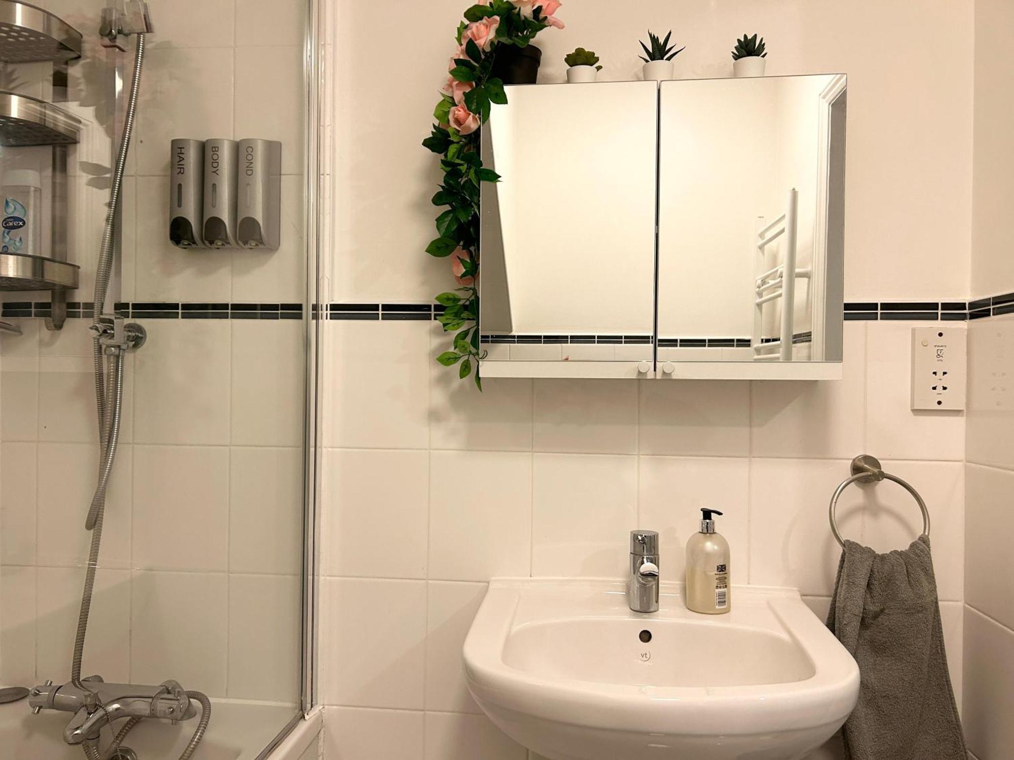 Lovely Serviced Apartment, Free Parking, อ็อกซ์ฟอร์ด ภายนอก รูปภาพ
